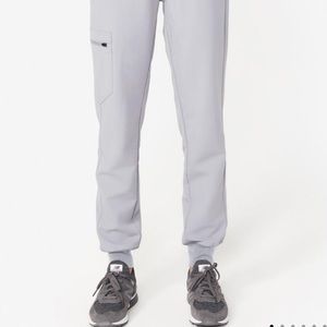 Figs joggers cement size small